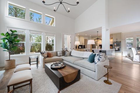 Tiny photo for 61519 Cultus Lake Court, Bend, OR 97702 (MLS # 220215057)