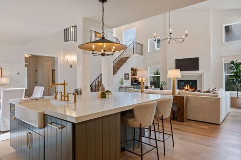 Tiny photo for 61519 Cultus Lake Court, Bend, OR 97702 (MLS # 220215057)