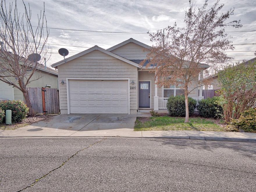 Come see this clean and spacious single-story 3-bedroom/2-bath home in a convenient White City location. Features include vaulted ceiling, granite counters in kitchen, ceramic tile counters in bathrooms, a 2-car garage, and a good-sized backyard with covered patio. Recent upgrades include new carpet throughout, new interior paint, and new stainless steel appliances. Must see!