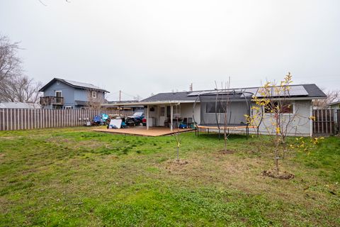 Tiny photo for 2441 N Keene Way Drive, Medford, OR 97504 (MLS # 220212935)