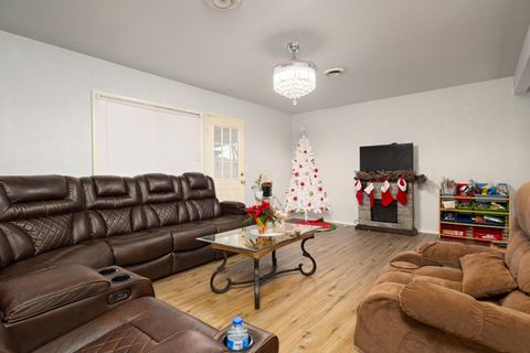 Tiny photo for 2441 N Keene Way Drive, Medford, OR 97504 (MLS # 220212935)