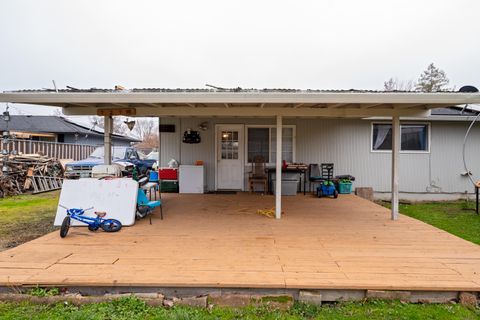 Tiny photo for 2441 N Keene Way Drive, Medford, OR 97504 (MLS # 220212935)