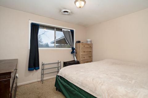 Tiny photo for 2441 N Keene Way Drive, Medford, OR 97504 (MLS # 220212935)