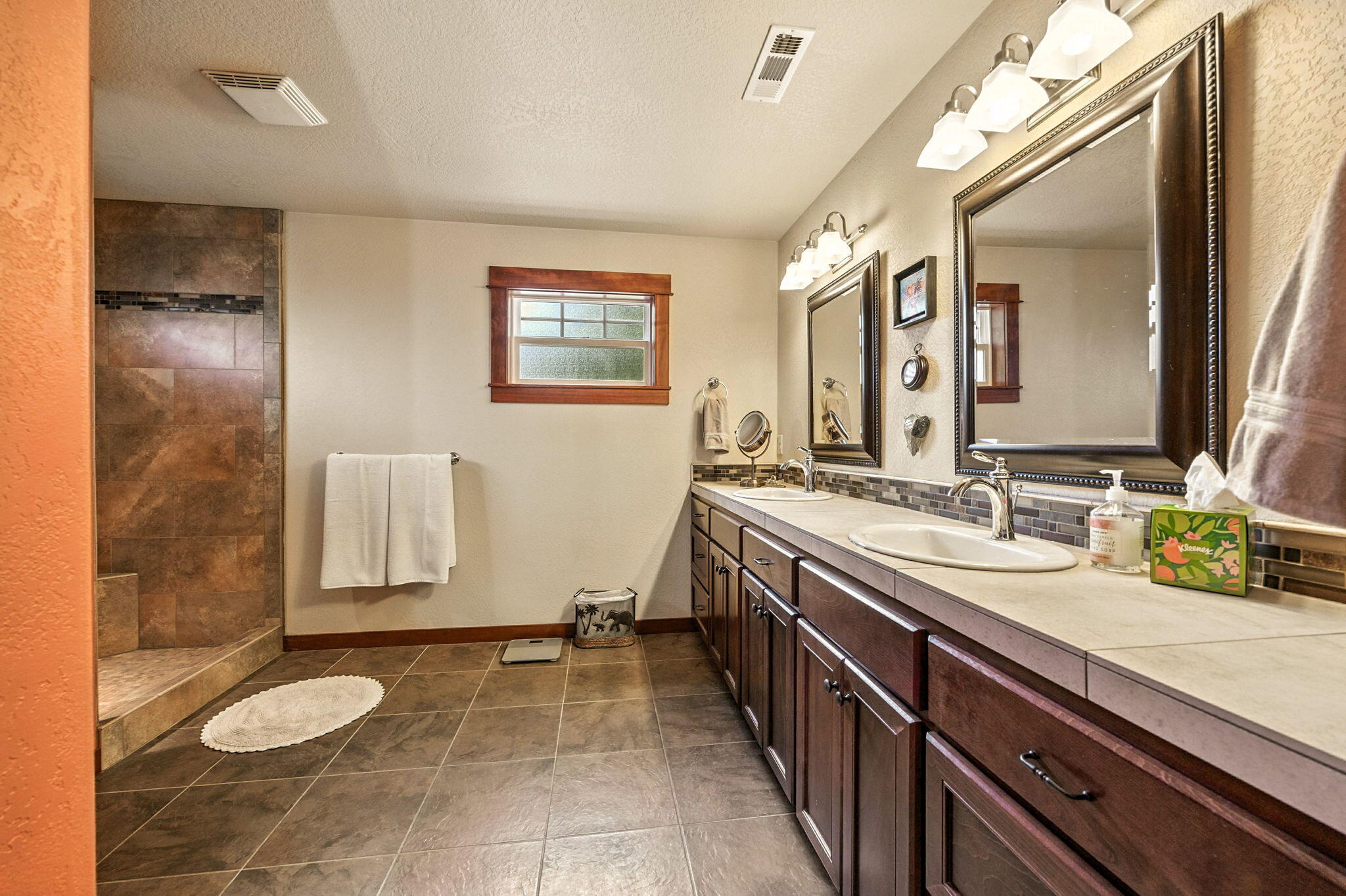 Vineyard View - Residential