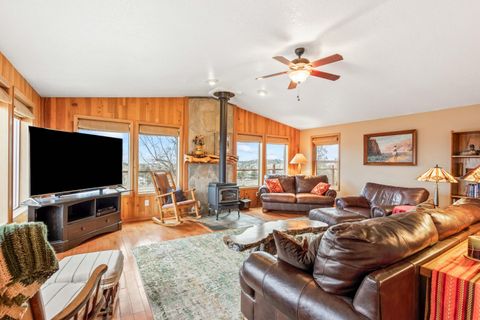 Tiny photo for 2603 NE Meadowcrest Drive, Prineville, OR 97754 (MLS # 220214233)