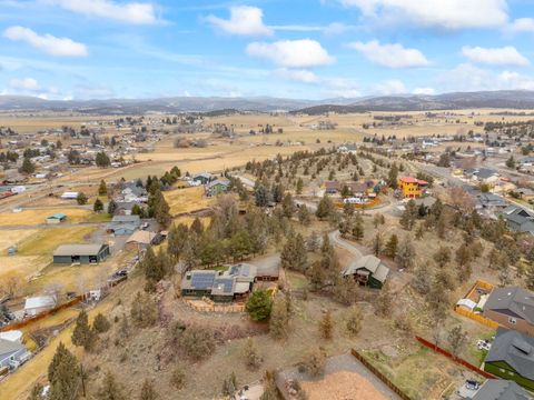 Tiny photo for 2603 NE Meadowcrest Drive, Prineville, OR 97754 (MLS # 220214233)
