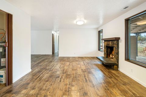 Tiny photo for 7203 NW Westwood Lane, Terrebonne, OR 97760 (MLS # 220220053)