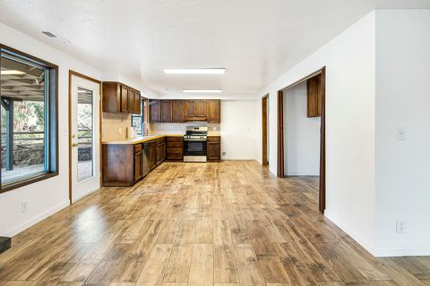 Tiny photo for 7203 NW Westwood Lane, Terrebonne, OR 97760 (MLS # 220220053)