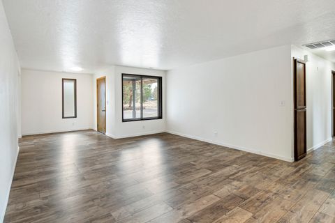 Tiny photo for 7203 NW Westwood Lane, Terrebonne, OR 97760 (MLS # 220220053)