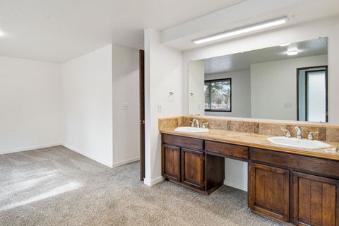Tiny photo for 7203 NW Westwood Lane, Terrebonne, OR 97760 (MLS # 220220053)