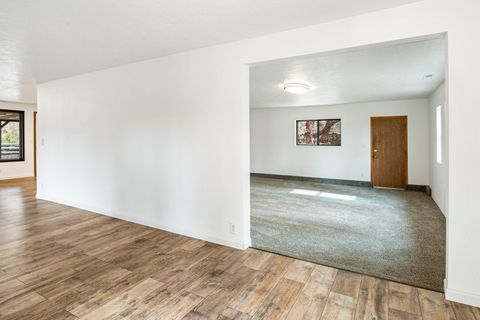 Tiny photo for 7203 NW Westwood Lane, Terrebonne, OR 97760 (MLS # 220220053)