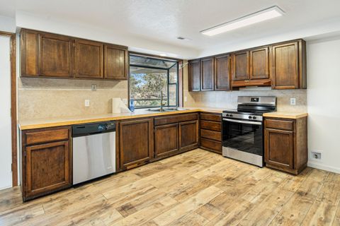 Tiny photo for 7203 NW Westwood Lane, Terrebonne, OR 97760 (MLS # 220220053)