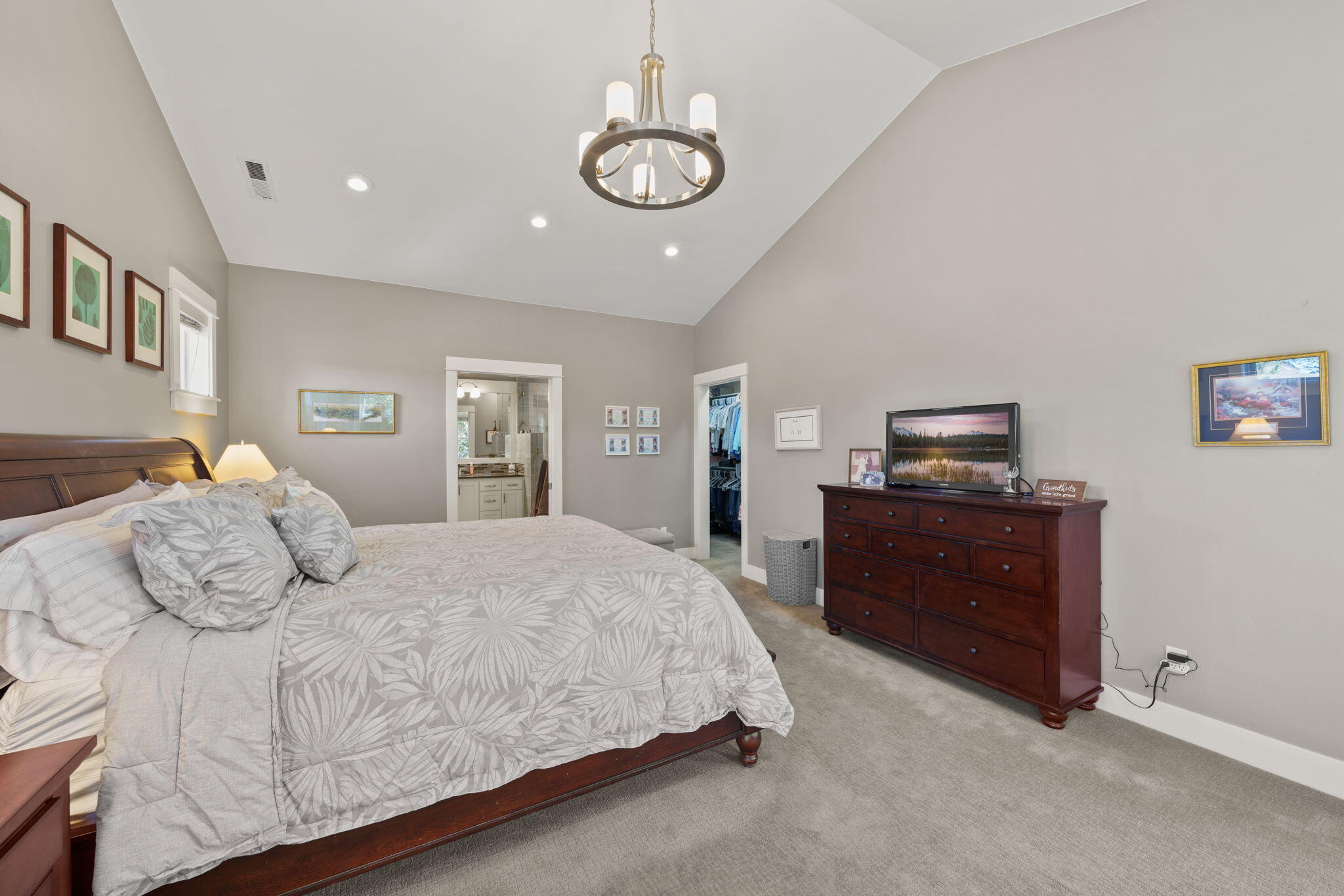 SaddleStone - Residential