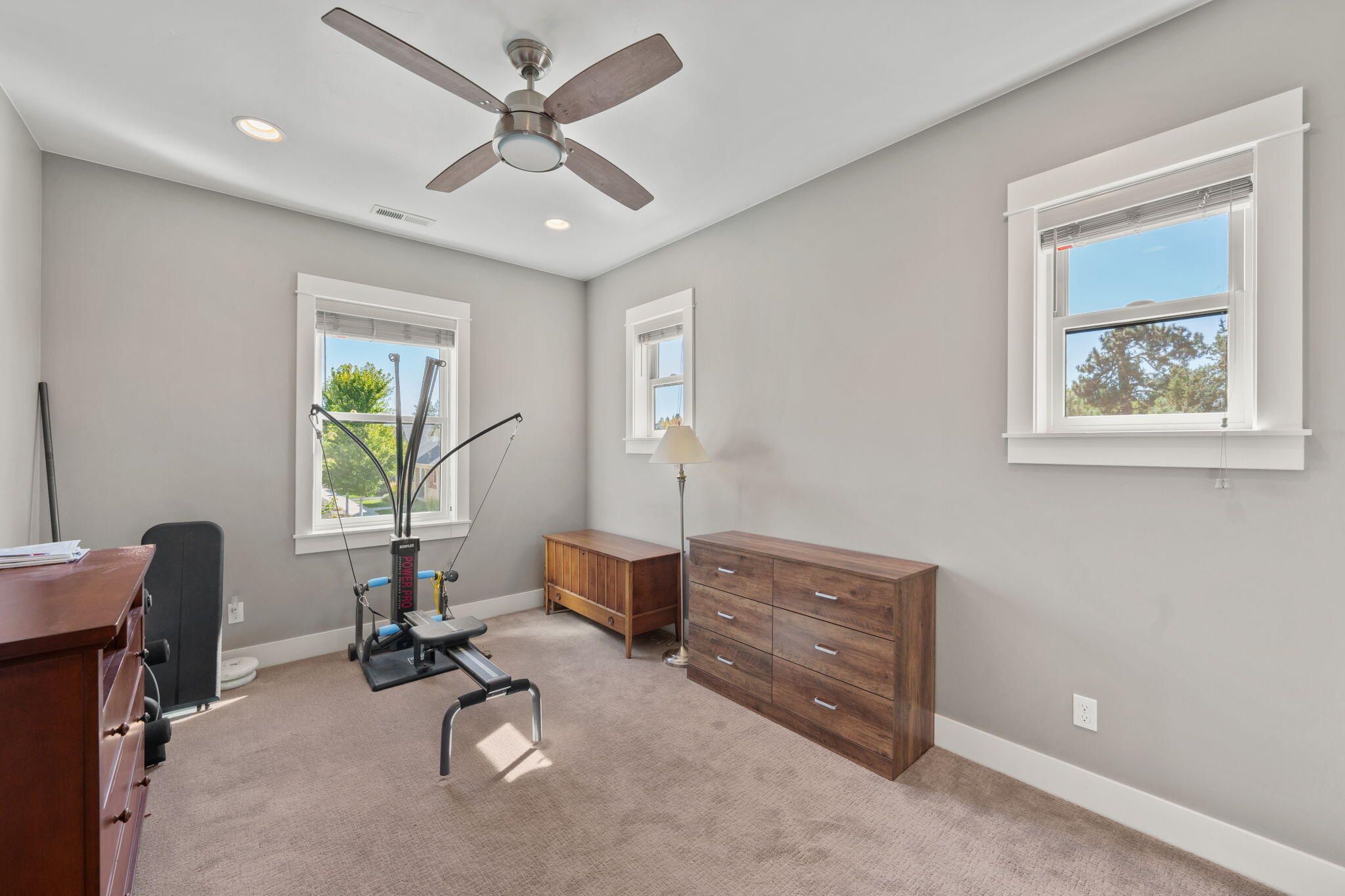 SaddleStone - Residential