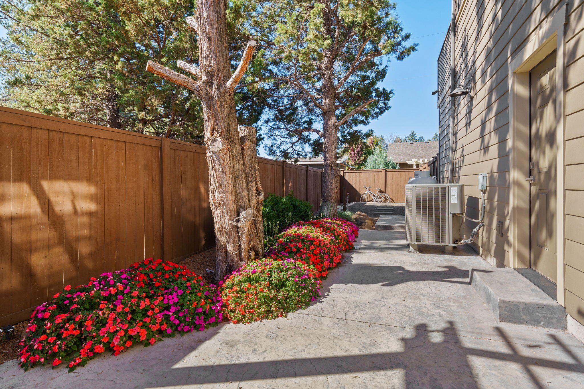 SaddleStone - Residential