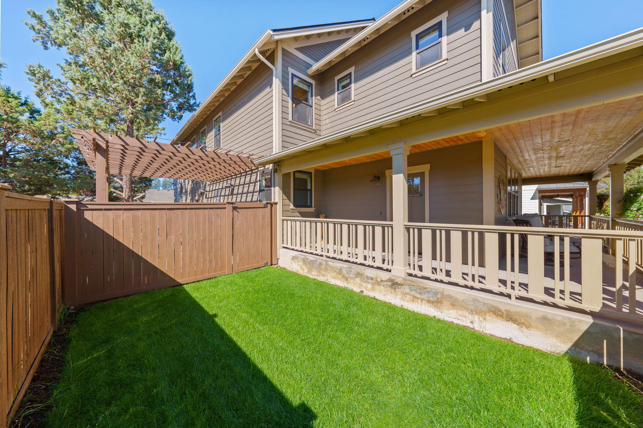 SaddleStone - Residential