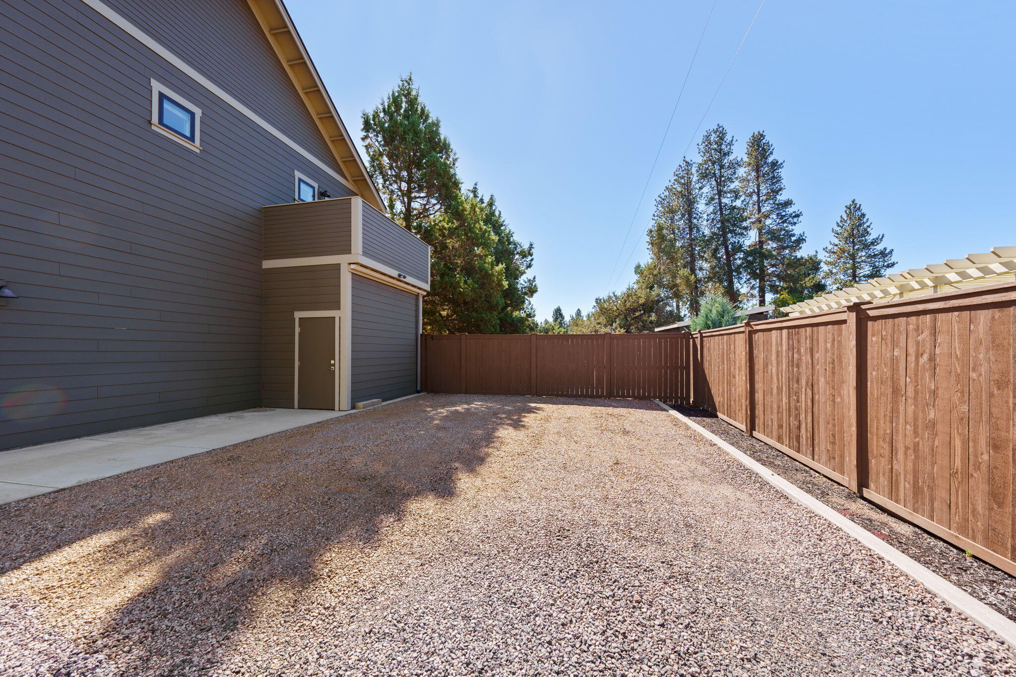 SaddleStone - Residential