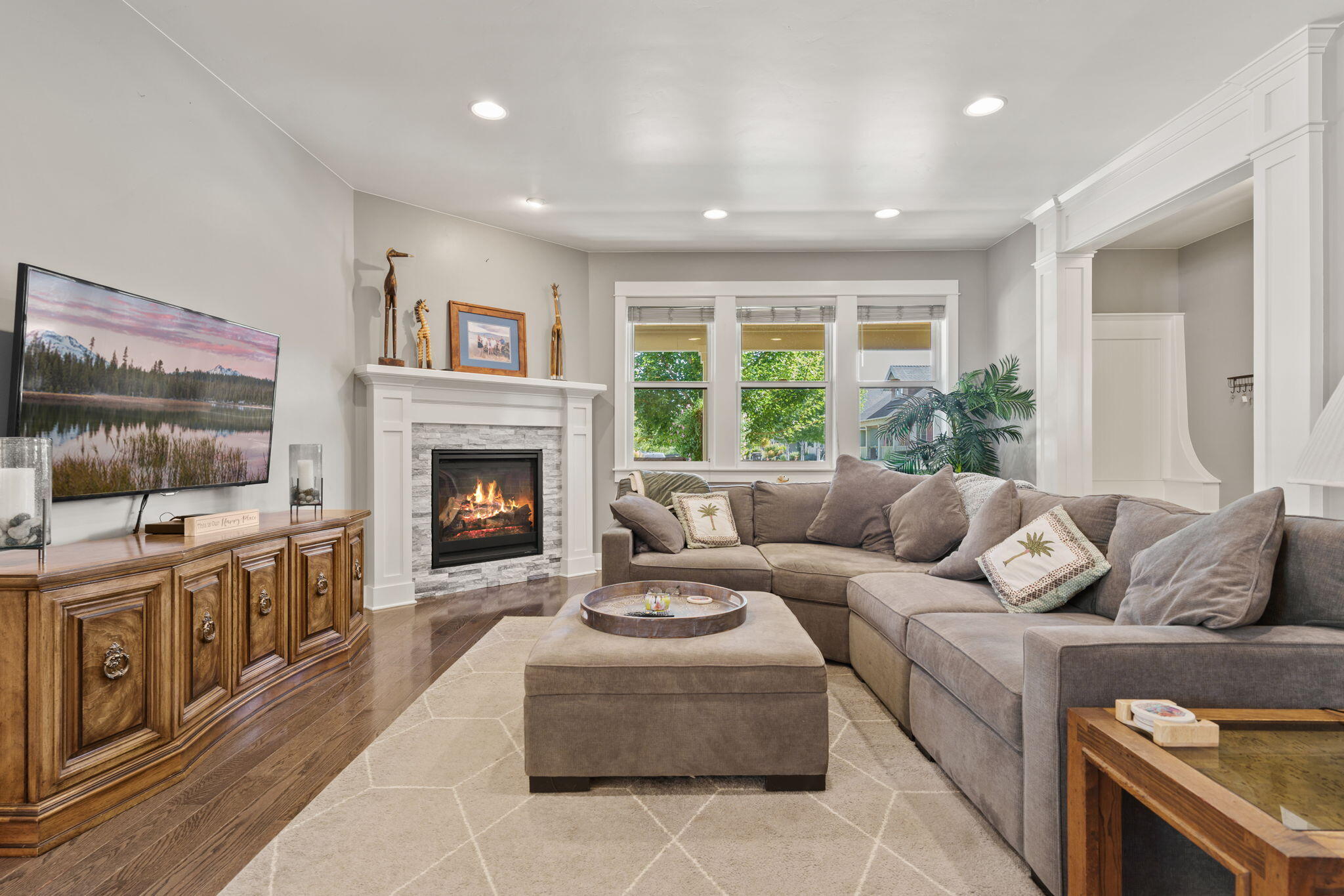 SaddleStone - Residential