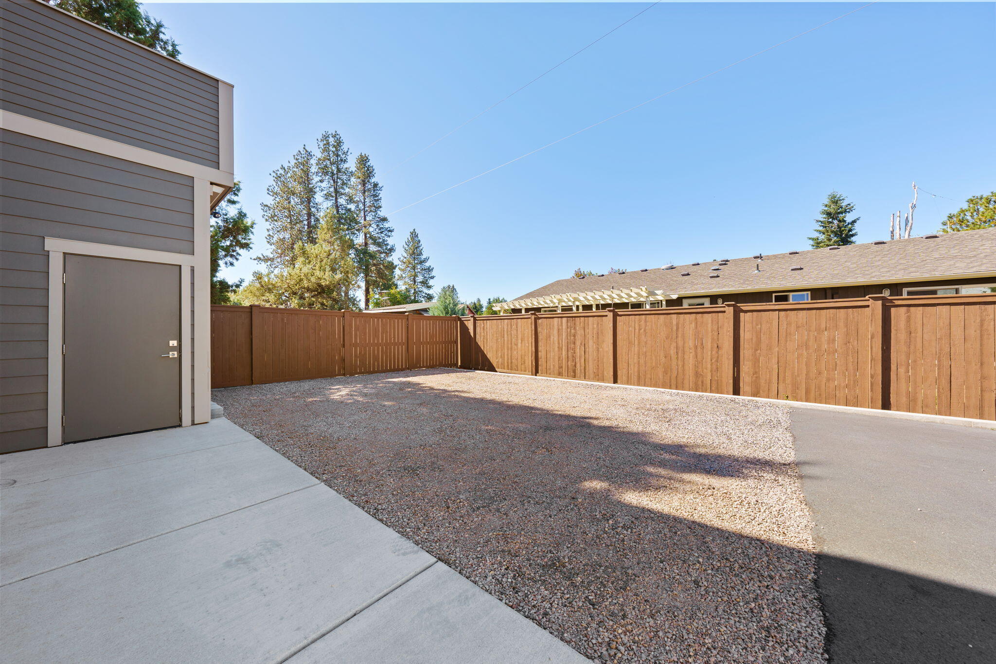 SaddleStone - Residential