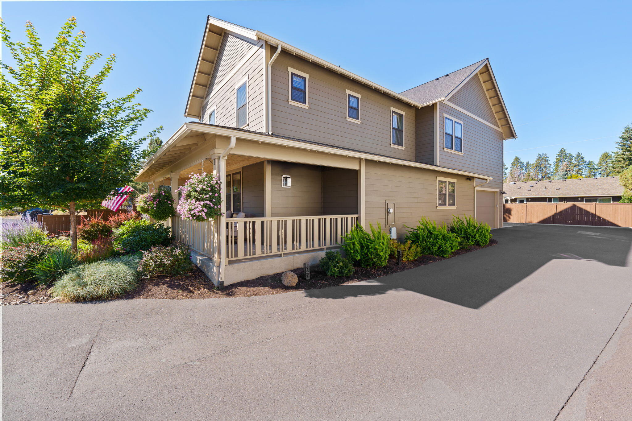 SaddleStone - Residential