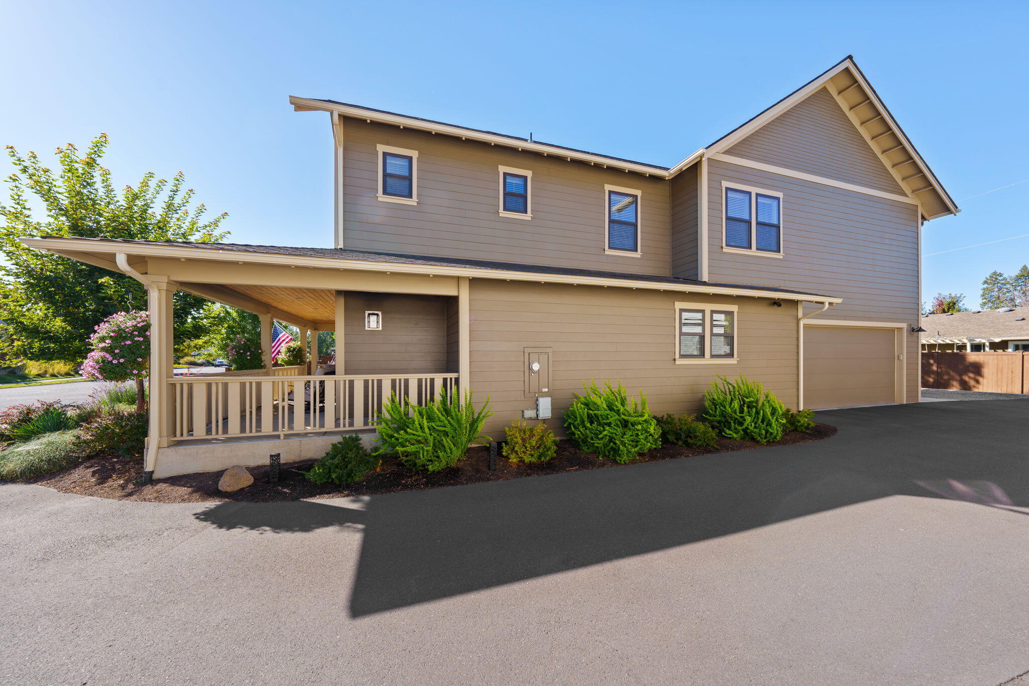 SaddleStone - Residential