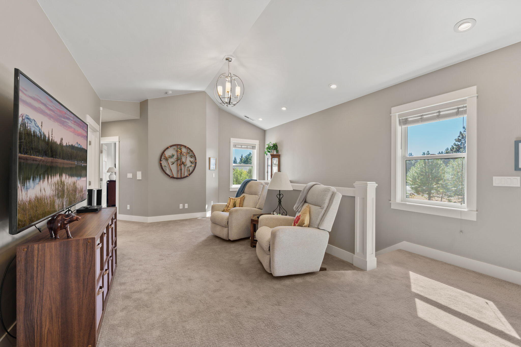 SaddleStone - Residential