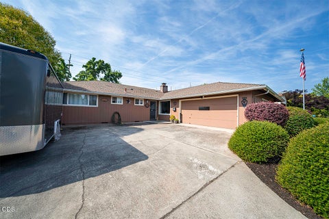 Tiny photo for 1872 Hybiscus Street, Medford, OR 97504 (MLS # 220227192)