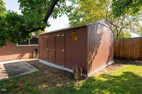 Tiny photo for 1872 Hybiscus Street, Medford, OR 97504 (MLS # 220227192)