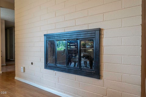 Tiny photo for 1872 Hybiscus Street, Medford, OR 97504 (MLS # 220227192)