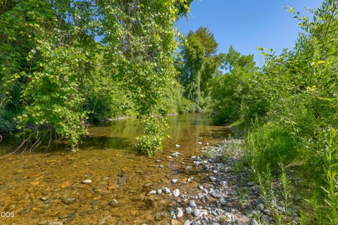 Tiny photo for 106 Creek View Lane, Rogue River, OR 97537 (MLS # 220223261)
