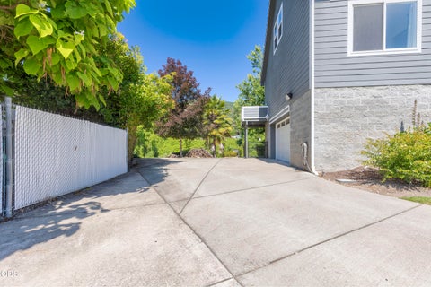 Tiny photo for 106 Creek View Lane, Rogue River, OR 97537 (MLS # 220223261)