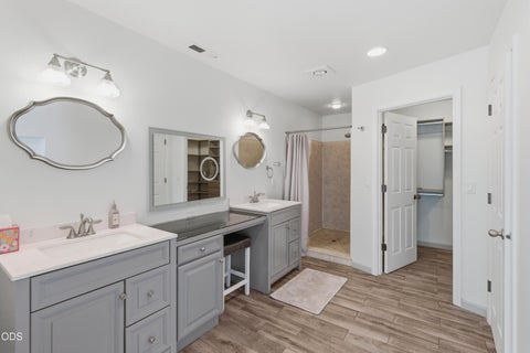 Tiny photo for 106 Creek View Lane, Rogue River, OR 97537 (MLS # 220223261)