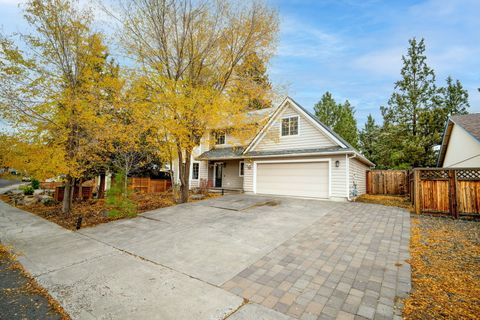 Tiny photo for 530 NE Majesty Lane, Bend, OR 97701 (MLS # 220211674)