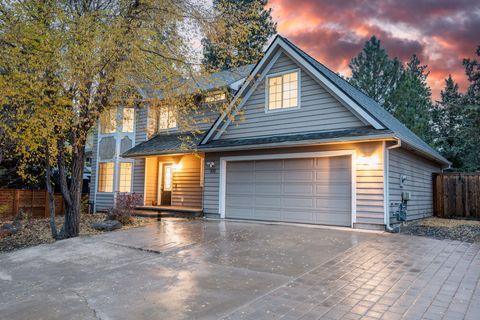 Photo of 530 NE Majesty Lane, Bend, OR 97701 (MLS # 220211674)