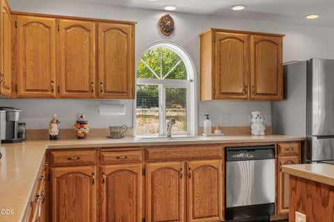 Tiny photo for 3248 Griffin Creek Road, Medford, OR 97501 (MLS # 220226820)