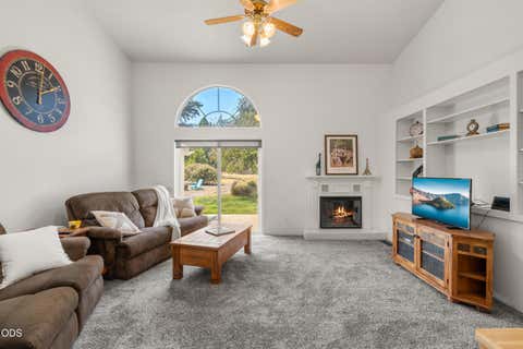 Tiny photo for 3248 Griffin Creek Road, Medford, OR 97501 (MLS # 220226820)