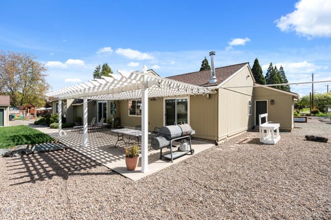 Tiny photo for 3248 Griffin Creek Road, Medford, OR 97501 (MLS # 220226820)