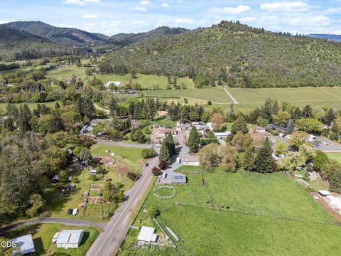Tiny photo for 3248 Griffin Creek Road, Medford, OR 97501 (MLS # 220226820)