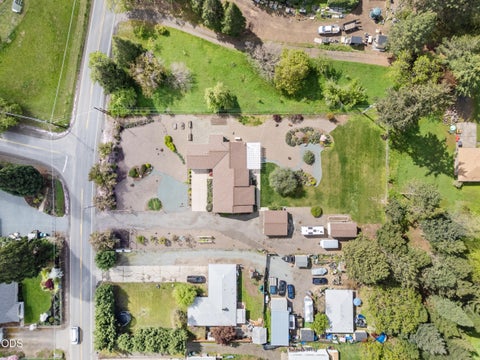 Tiny photo for 3248 Griffin Creek Road, Medford, OR 97501 (MLS # 220226820)