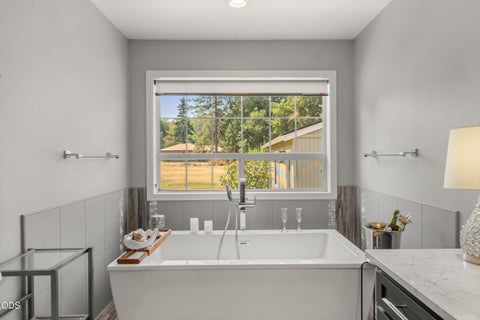 Tiny photo for 3248 Griffin Creek Road, Medford, OR 97501 (MLS # 220226820)