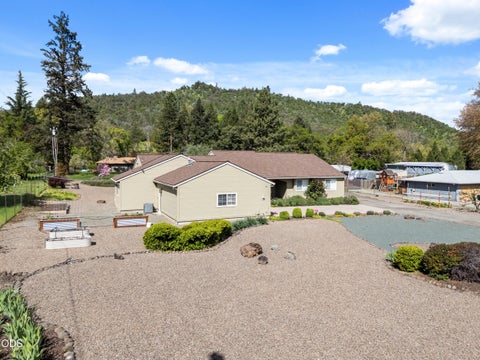 Tiny photo for 3248 Griffin Creek Road, Medford, OR 97501 (MLS # 220226820)