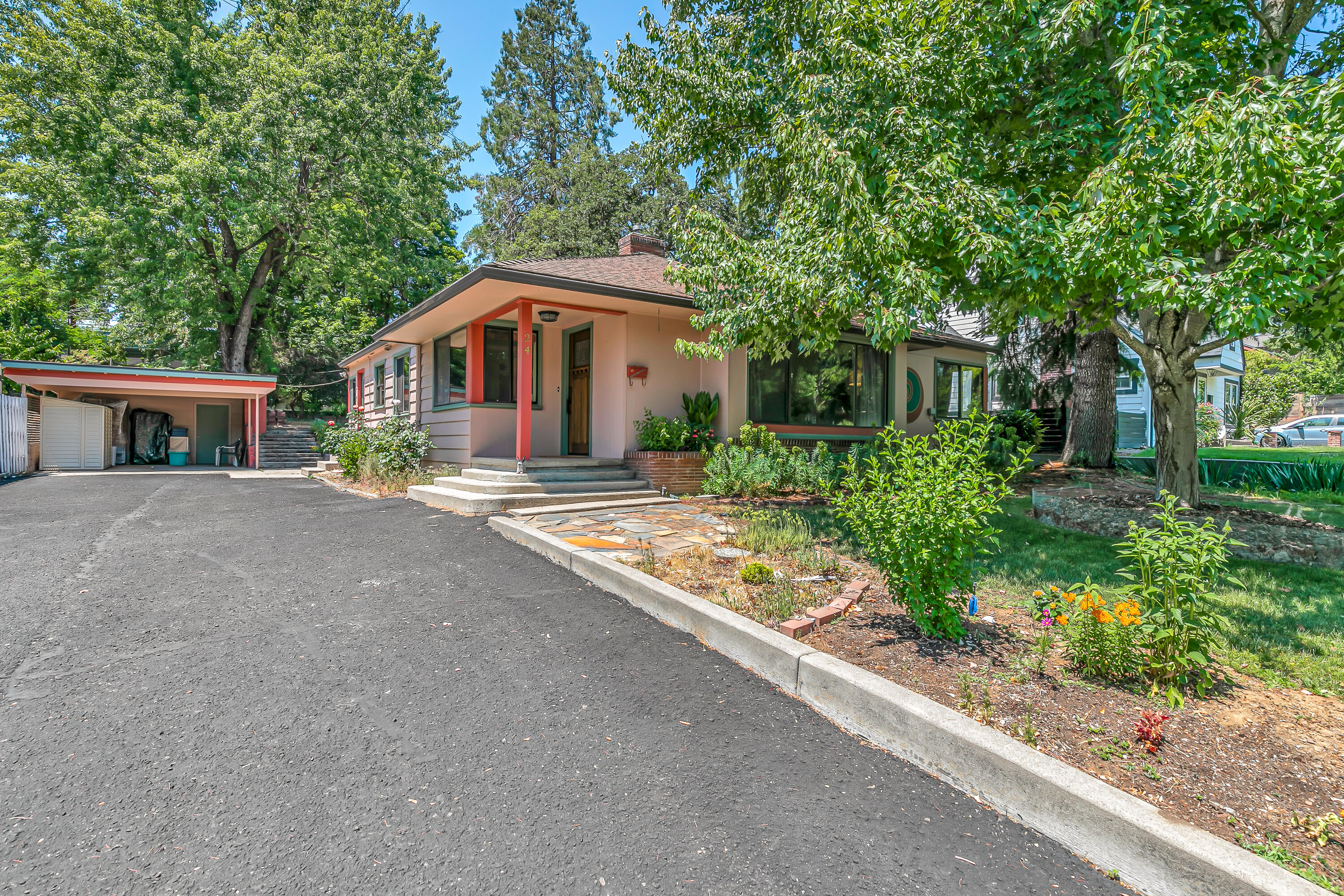 Siskiyou Heights Addition - Residential