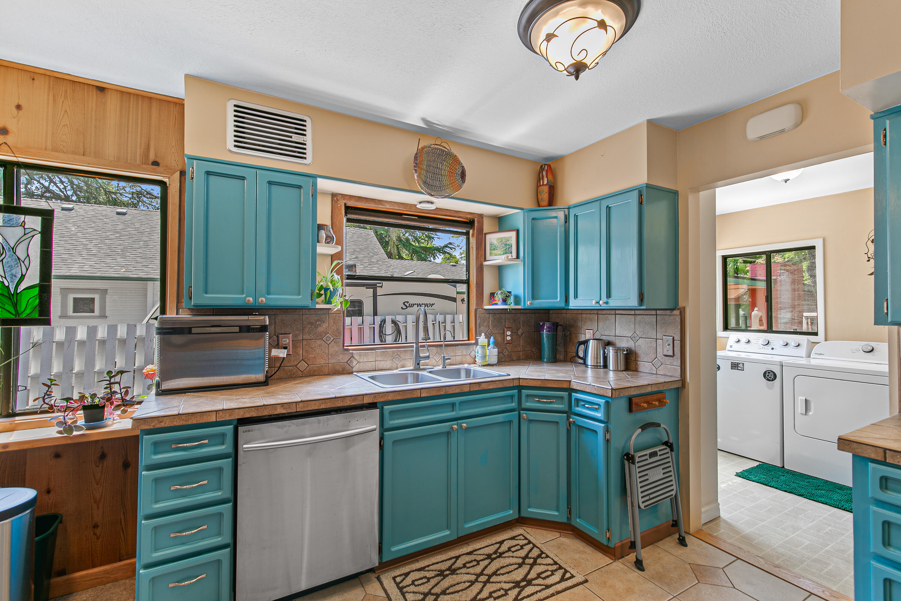 Siskiyou Heights Addition - Residential