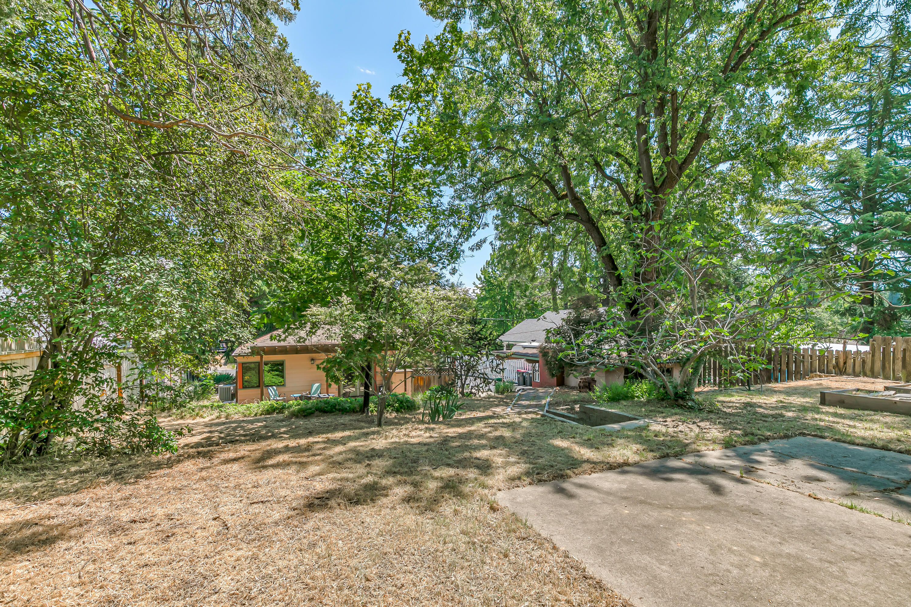 Siskiyou Heights Addition - Residential