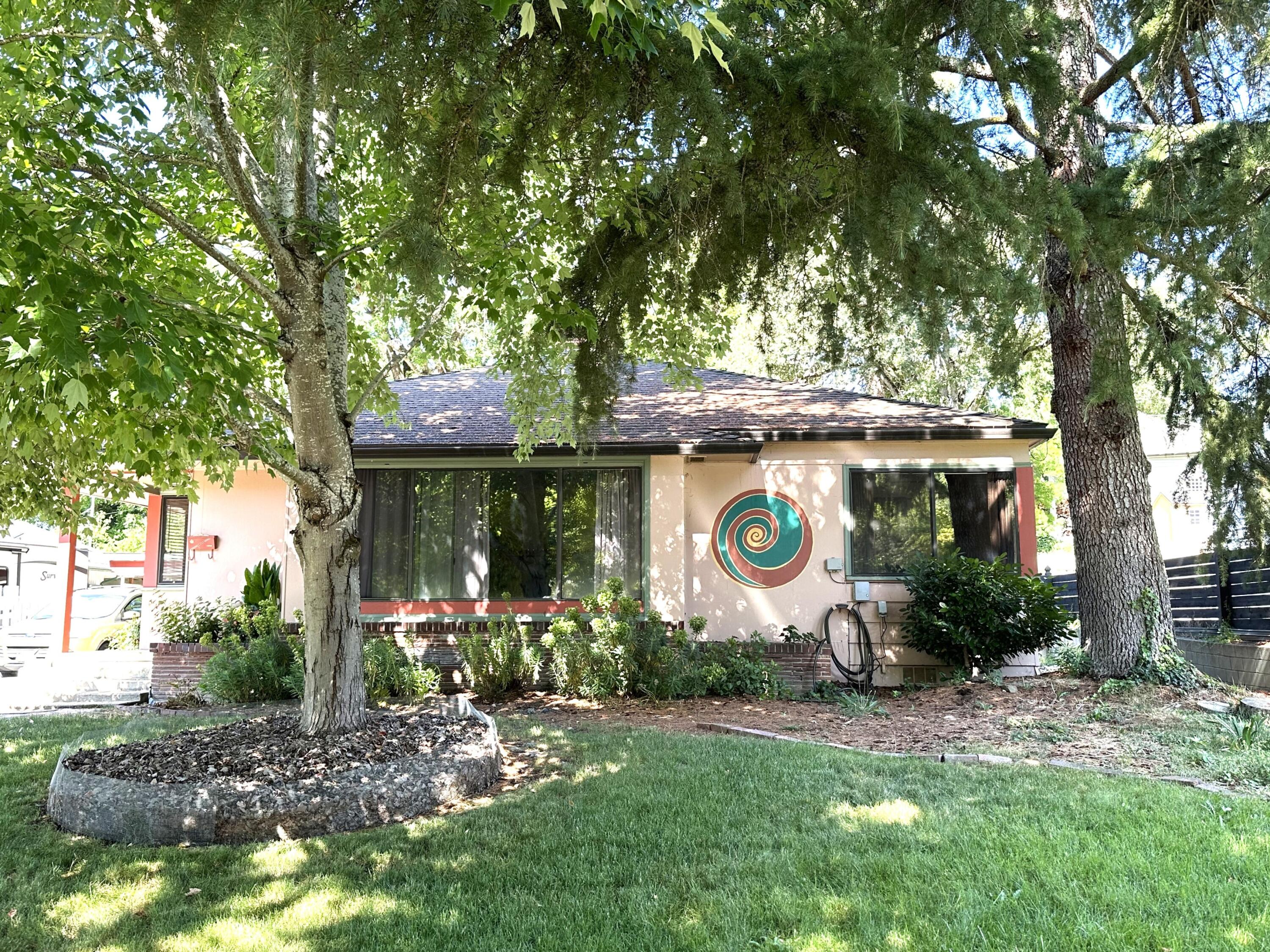 Siskiyou Heights Addition - Residential