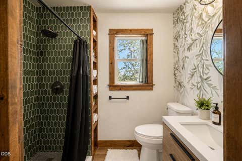 Tiny photo for 10643 Antioch Road, White City, OR 97503 (MLS # 220226152)