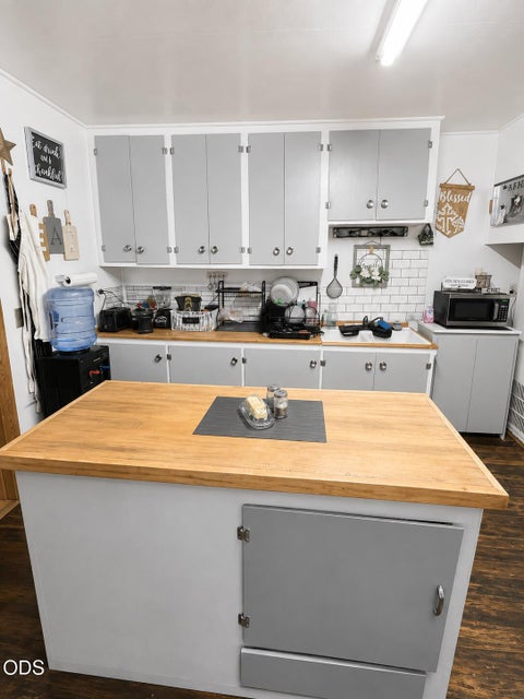 Tiny photo for 605 SE School Street, Enterprise, OR 97828 (MLS # 220227288)
