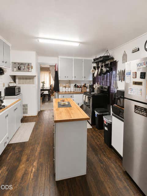 Tiny photo for 605 SE School Street, Enterprise, OR 97828 (MLS # 220227288)