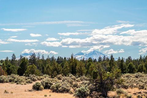Tiny photo for 711 NE Good Pasture Loop, Terrebonne, OR 97760 (MLS # 220203653)