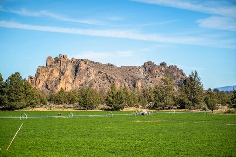 Tiny photo for 711 NE Good Pasture Loop, Terrebonne, OR 97760 (MLS # 220203653)